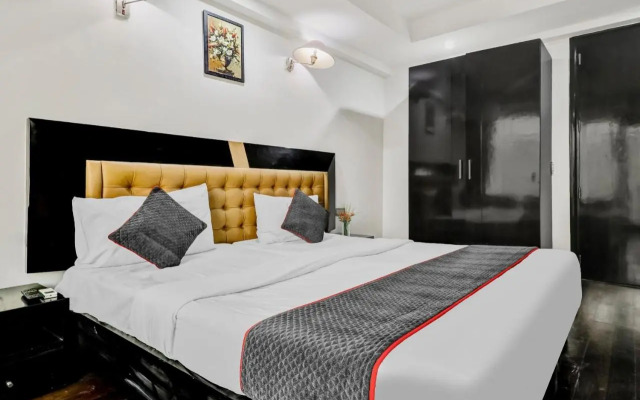 Hotel Blue Moon