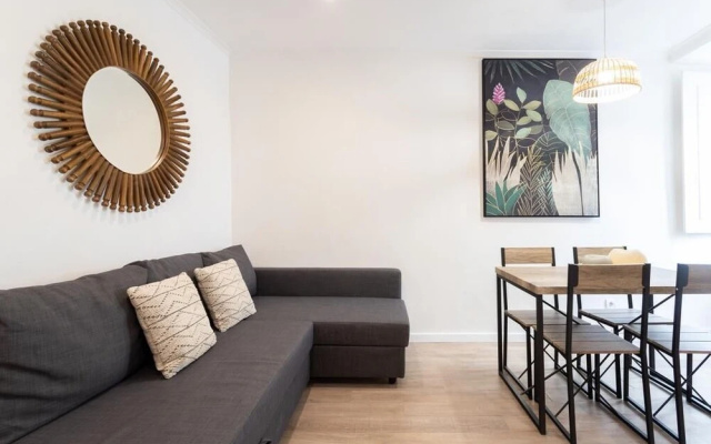 Estrela Patio Apartment by LU Holidays