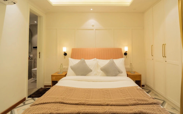 ELIVAAS Solace Teal 5 BHK Villa