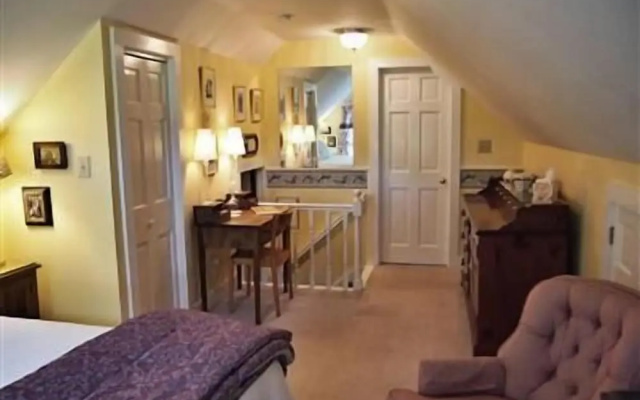 Admiral Peary Inn Bed & Breakfast