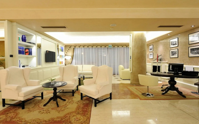 Hotel Roxy Plaza