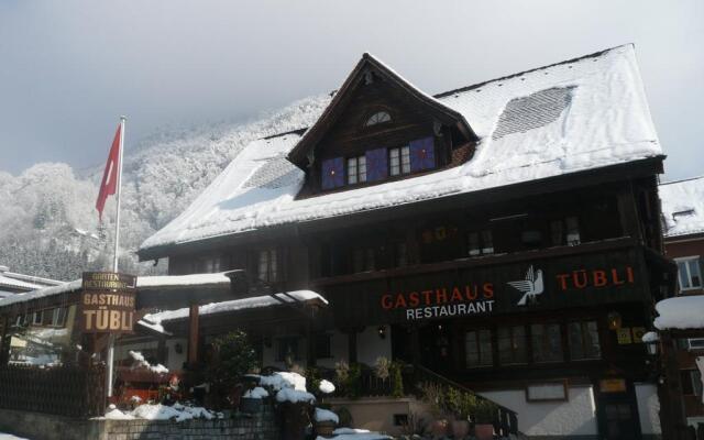 Отель Gasthaus Tübli Gersau Герзау вид на фасад