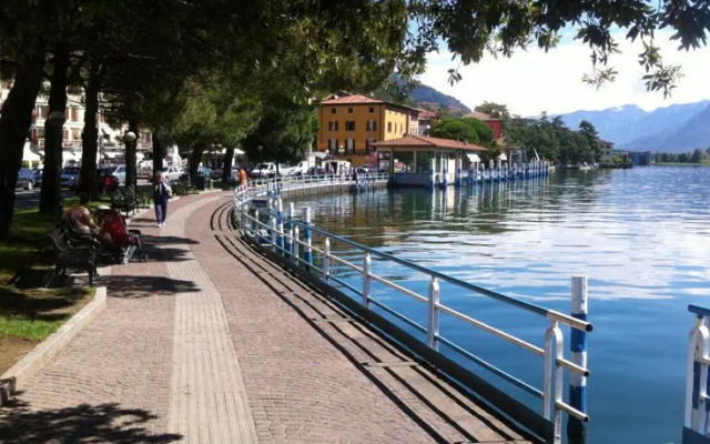 Boats & Breakfast Iseo Lake Lovere 2