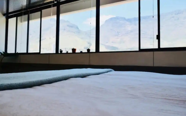 Central Apartment With Spectacular Views