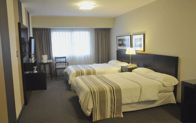 Plaza Real Suites Hotel