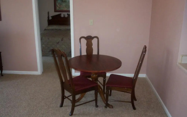 Rime Garden Inn & Suites