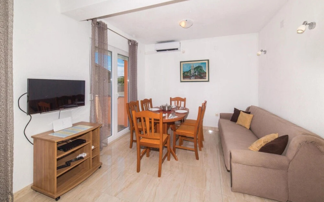 Nice Home in Sevid With Wifi and 2 Bedrooms