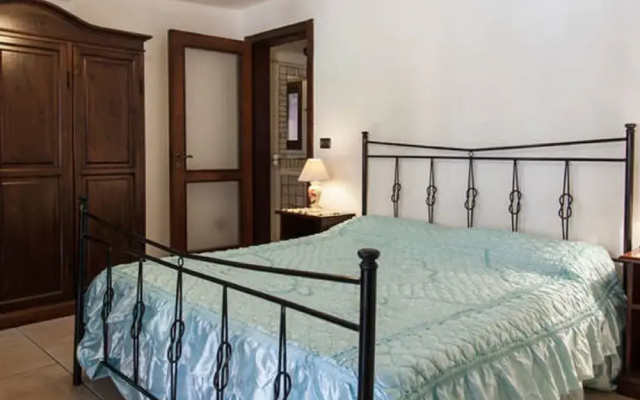 Quaint Holiday Home in Matino With Swimming Pool