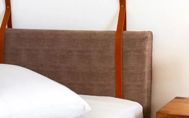 Hotel Thira