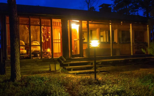 VESI - The White Blue Wilderness Lodge