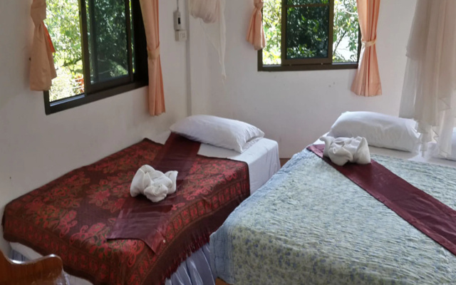 Khao Sok Jungle Huts