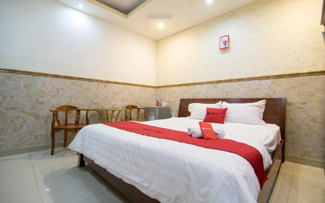 RedDoorz Plus Near Mien Tay Bus Station 2