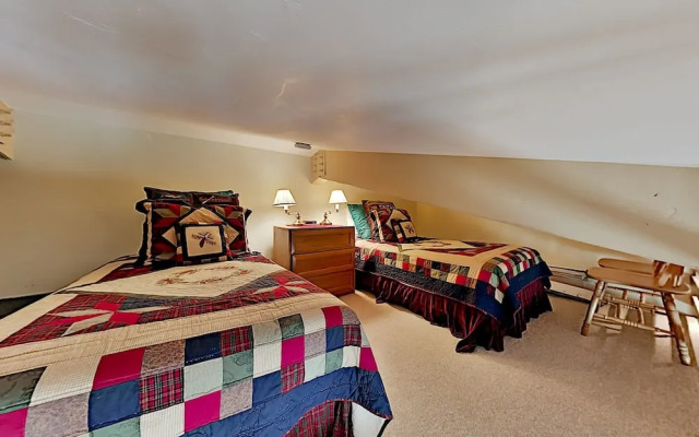 Alpine Condo in Snowmass Village by RedAwning