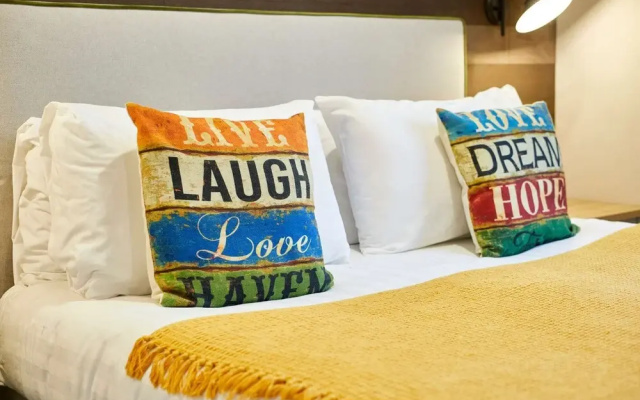 Host Stay Foxglove Lodge