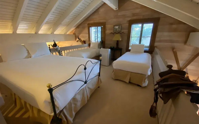 Snow Creek 1551 - Ski-in/ski-out + Pool & Hot Tub
