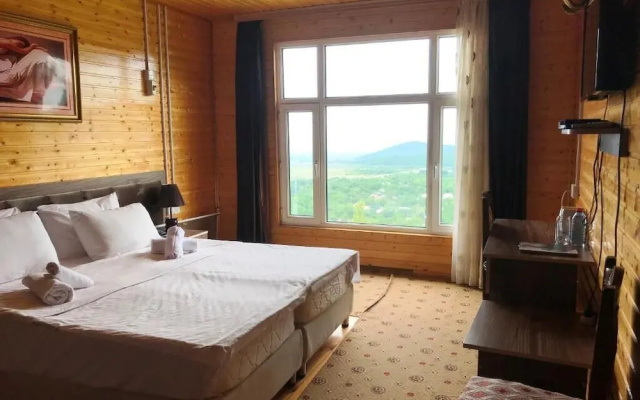 Kungut Hotel & Resort