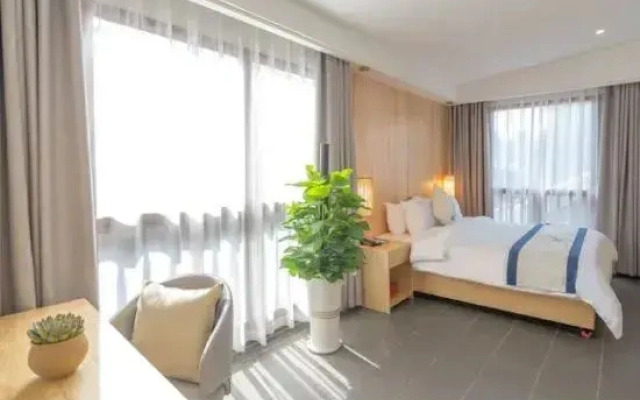 Liuzhou Panlong Yueyin Hotel