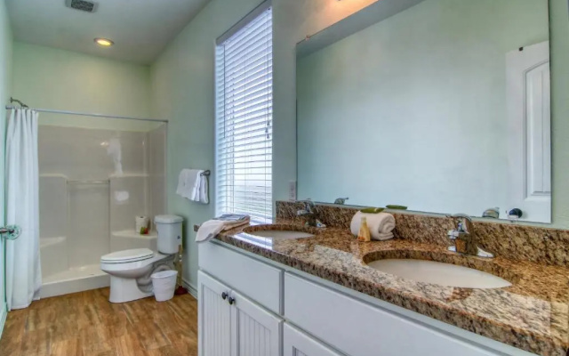 Beach View Estates Upstairs BVEU146