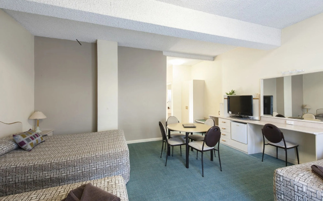 Garden City Motor Inn