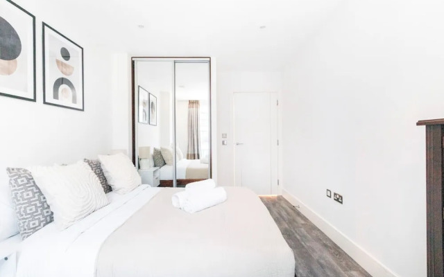 Charming 2BR 2BA Near Tower Bridge