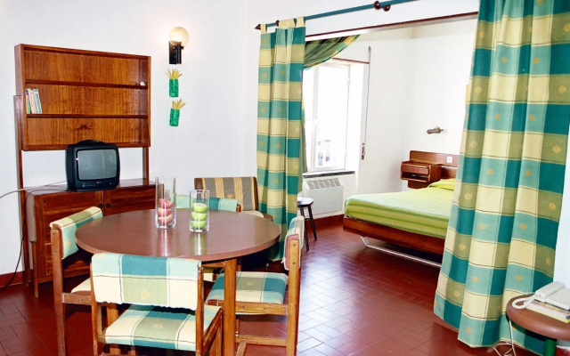 Hotel Apartamento Iate