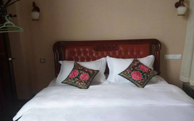 Dali Shuanglang Yinyu Jinxiangyuan Erhai Seaview Hotel
