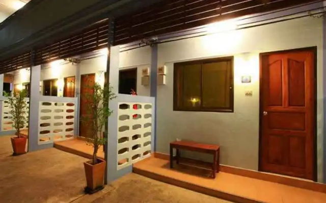 Chao Ruea Resort Sattahip