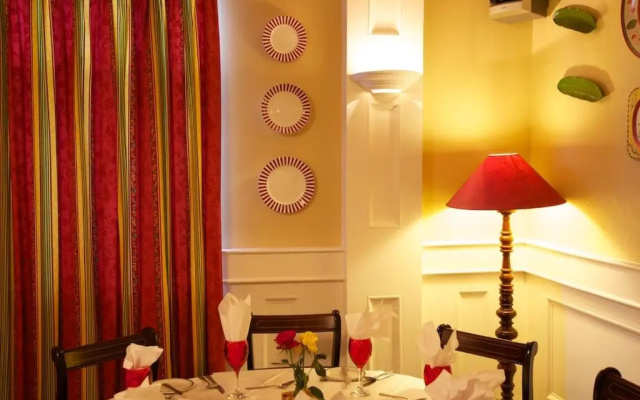 Tully's Hotel