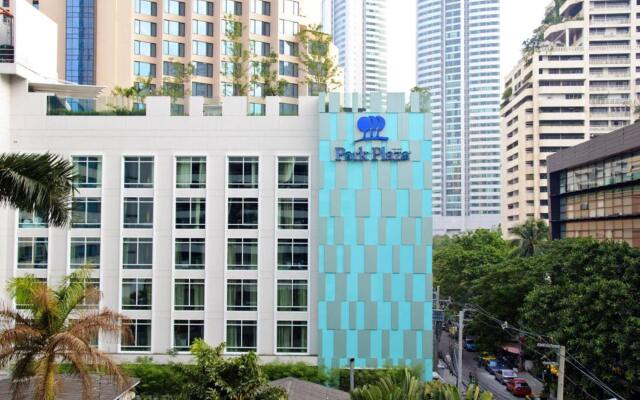 Отель Park Plaza Bangkok Soi 18 вид на фасад