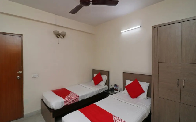 Oyo 36083 The Guest House