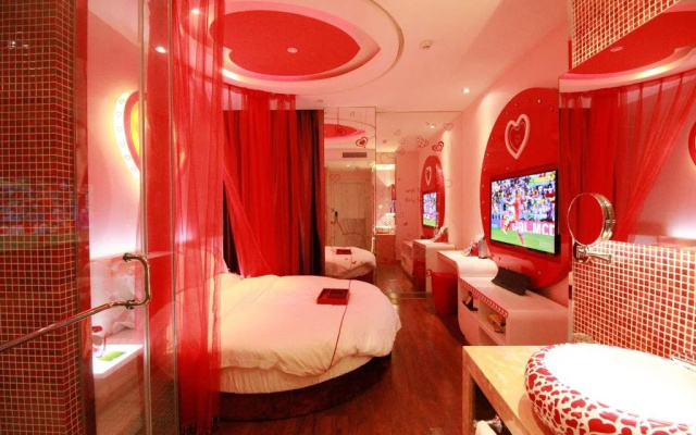 Crystal Theme Hotel