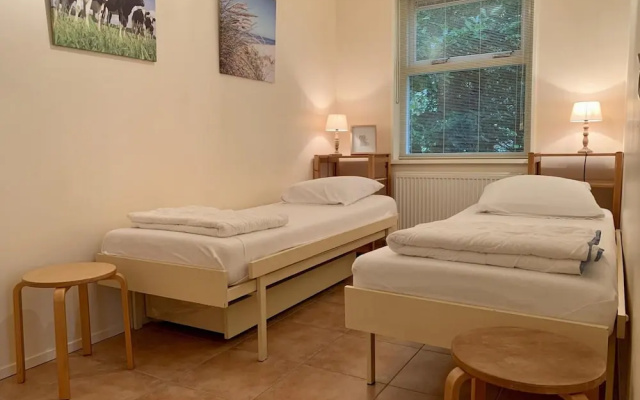 Comfortable Family Bungalow Near Beach