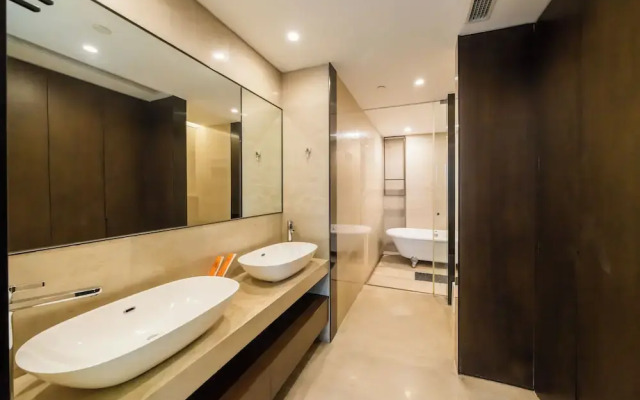 Zhome-Three Bedroom Luxury Suite3