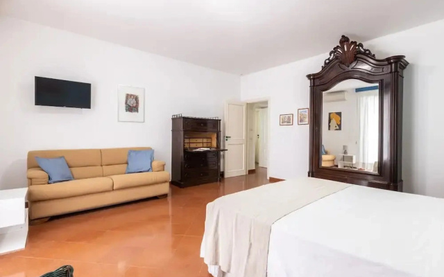 New Home With Balconies In Sorrento Center