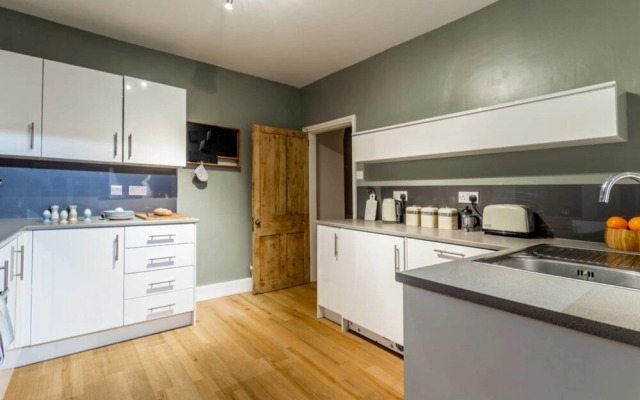 The Modern Classic Contemporary Elegant 3Bdr Home
