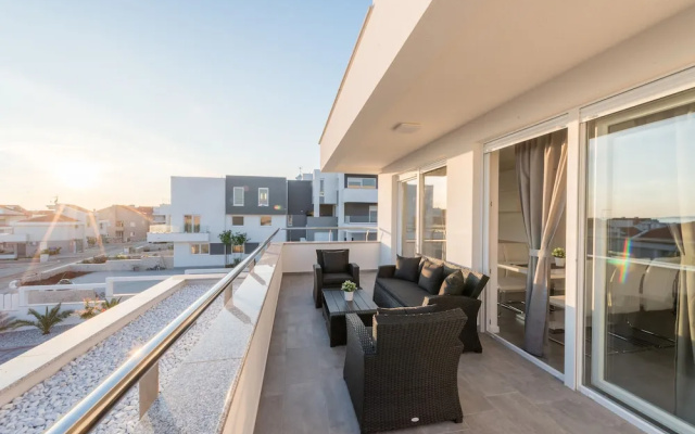 Villa Magnifica Apartments with pool