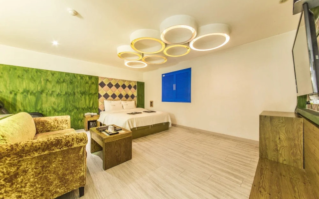 Hotel Tomgi