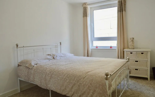 Bright 2 Bedroom Apartment in the Heart of Edinburgh