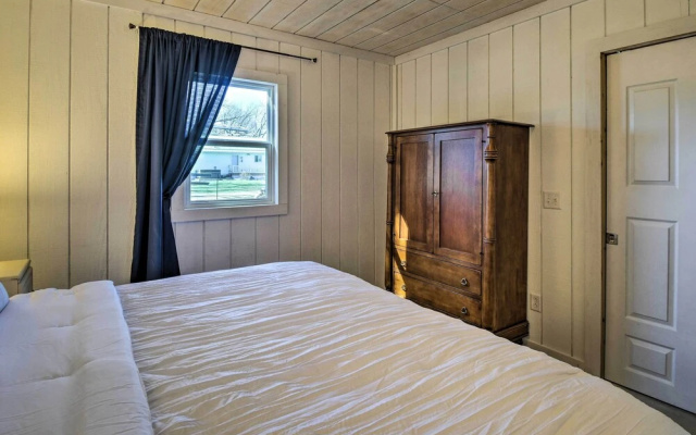 Riverfront Dixon, Illinois, Vacation Rental!