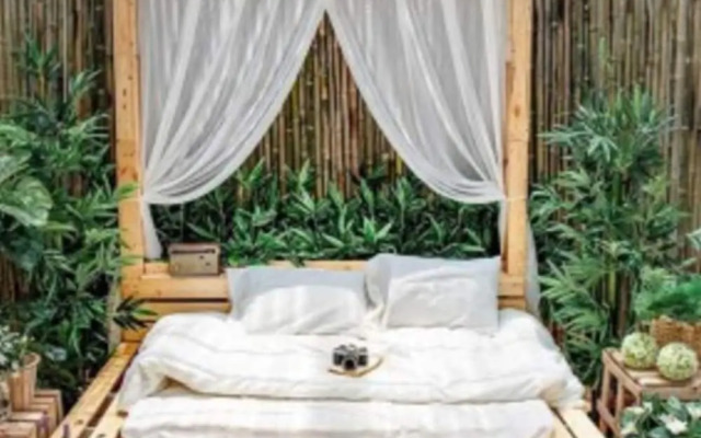 Quynh Huong Hotel