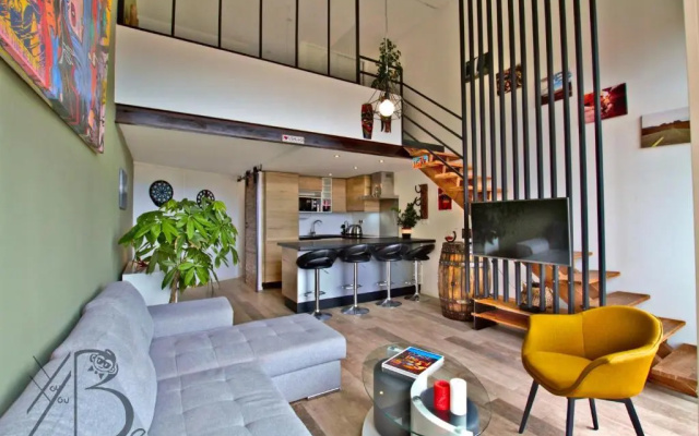 Residence de Porticcio, Youyoube