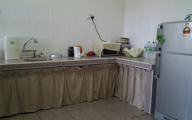 Zenith Guest House @ Palm Court