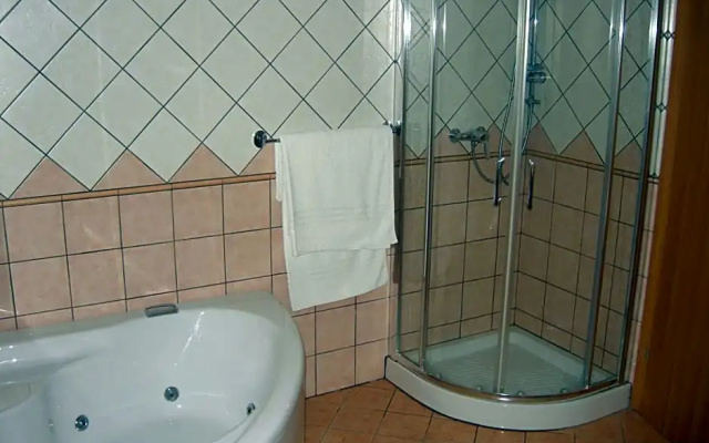 George Hotel
