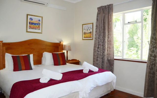 Rozenburg Guest House