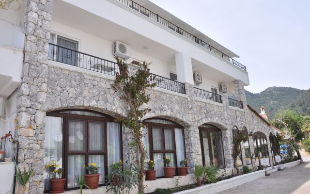 Pisces Hotel Turunç вид на фасад