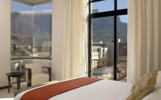 Urban Chic Boutique Hotel & Cafe