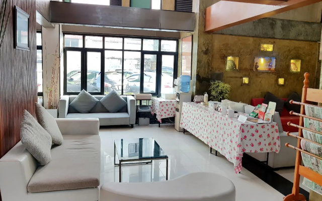 Izen Budget Hotel & Residence