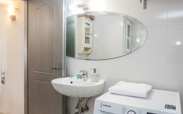 Gorgeous 2 bedrooms apt at Exarcheia
