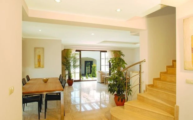 Royal Golf Villas