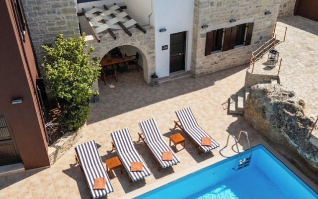 Phaistos Villas Elegant South Residence